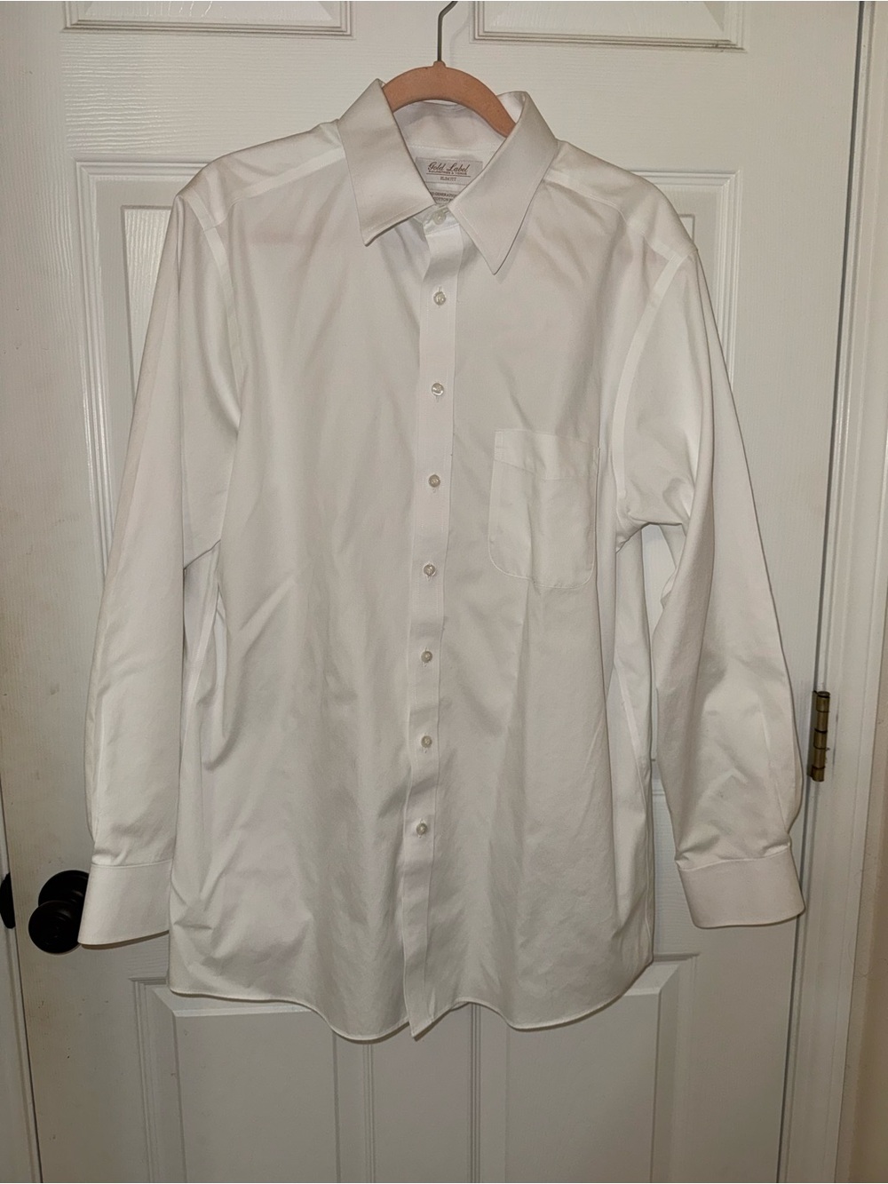 Roundtree & Yorke Men's White Button-Up Dress Shirt
